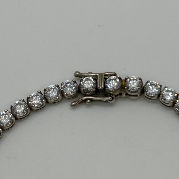 Sterling Silver Tennis Bracelet Diamonique Cubic Zirconia  7.75 Inches - Picture 3 of 13